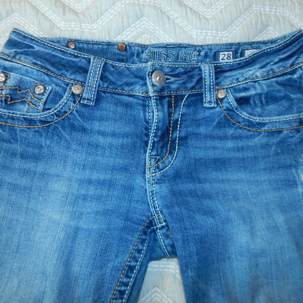 Miss Me Jeans, Size 28, Boot Cut - Picture 2 of 5